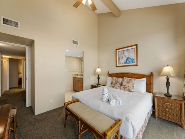Kaanapali Oceanfront 3 Bedroom Vacation Condo with Great Amenities