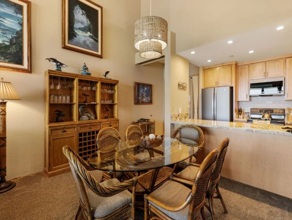 Kaanapali Oceanfront 3 Bedroom Vacation Condo with Great Amenities
