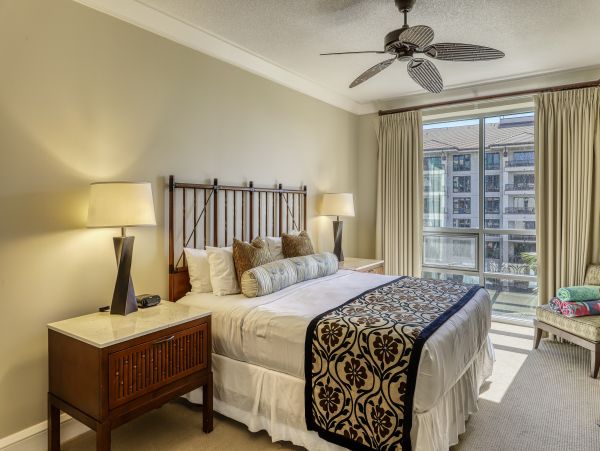 LAHAINA 3 BEDROOM BEACHFRONT CONDO