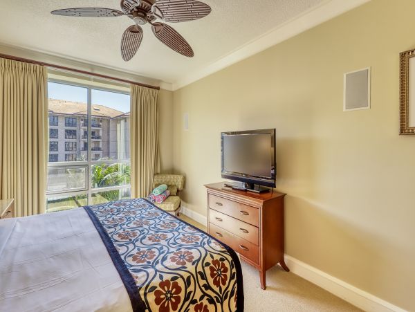 LAHAINA 3 BEDROOM BEACHFRONT CONDO