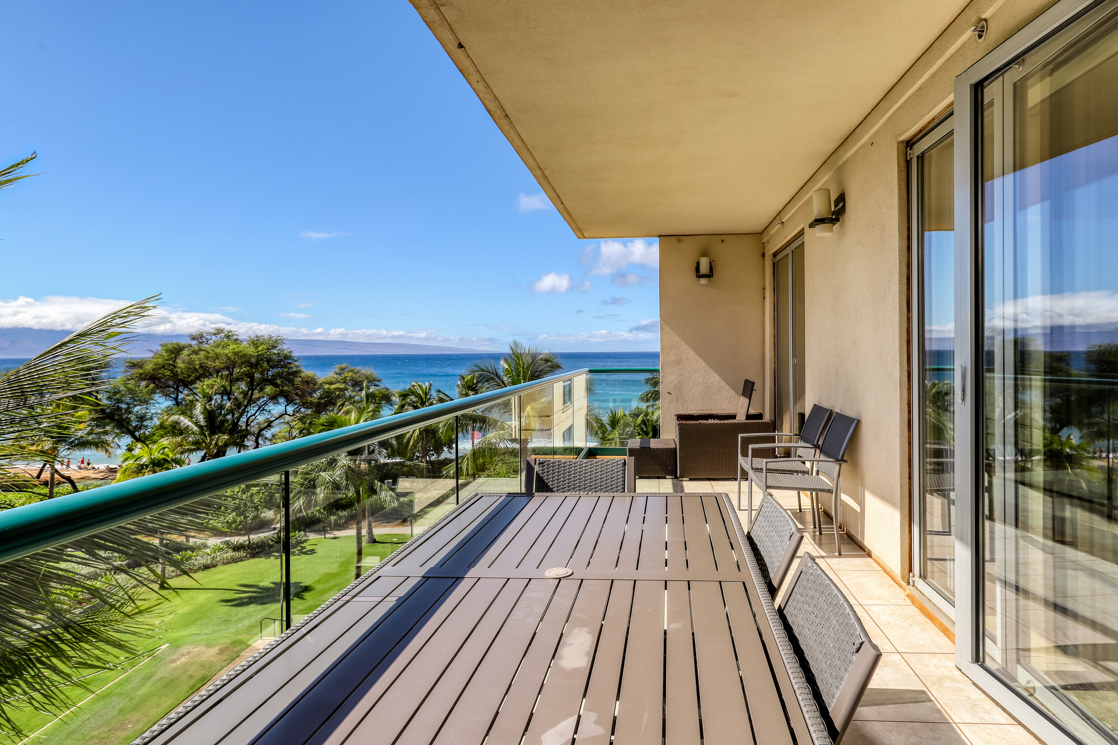 LAHAINA 3 BEDROOM BEACHFRONT CONDO