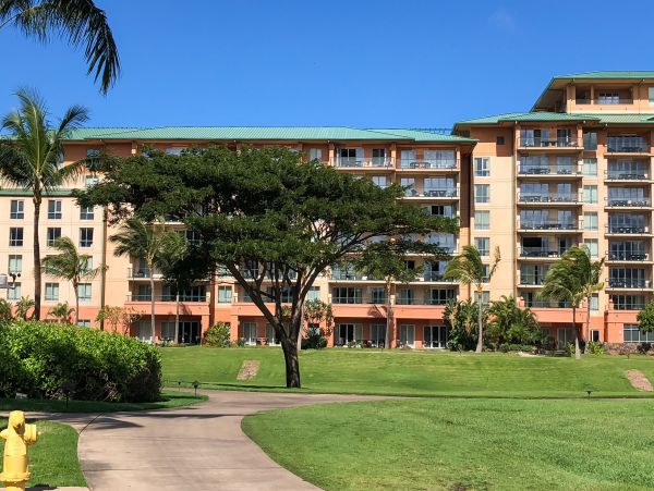 LAHAINA 3 BEDROOM BEACHFRONT CONDO