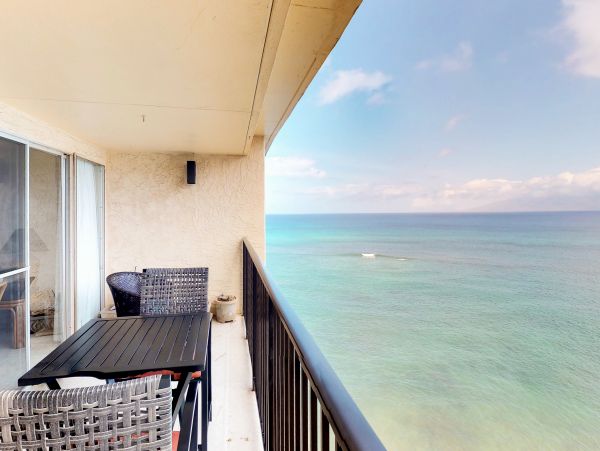 LAHAINA 2 BEDROOM CONDO WITH OCEAN VIEW