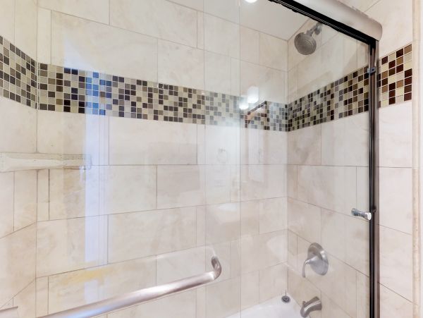 LAHAINA 2 BEDROOM CONDO WITH OCEAN VIEW