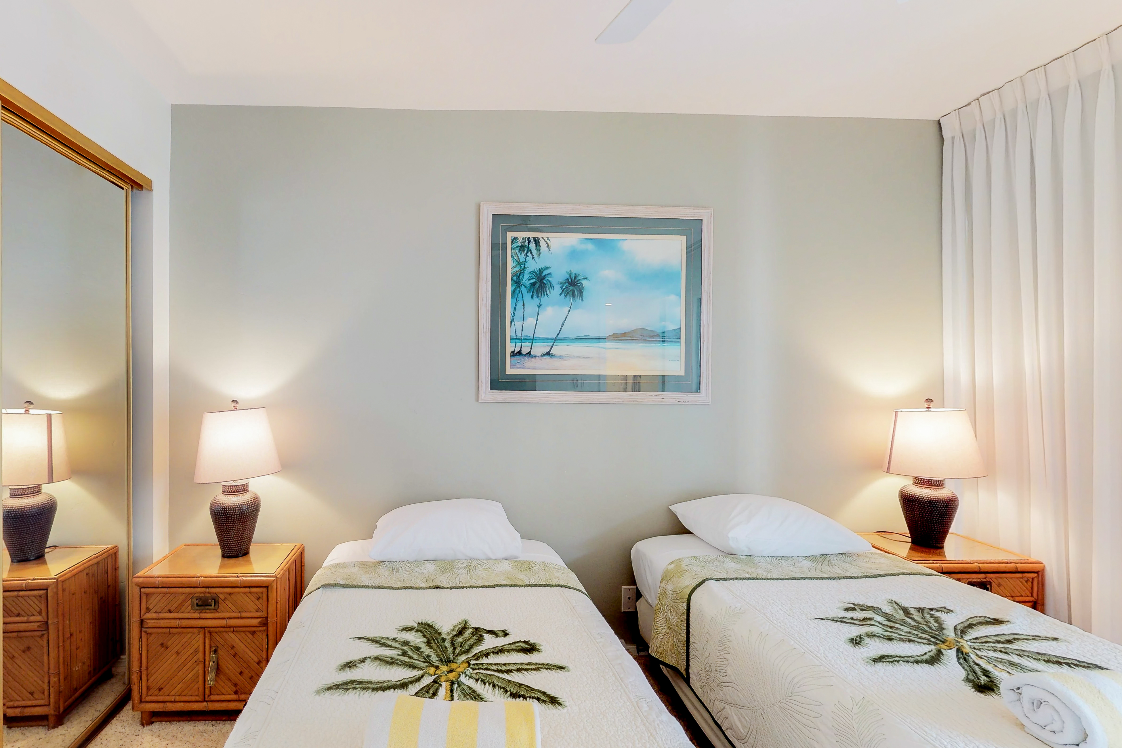LAHAINA 2 BEDROOM CONDO WITH OCEAN VIEW