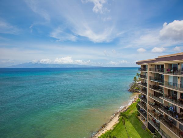 LAHAINA 2 BEDROOM CONDO WITH OCEAN VIEW
