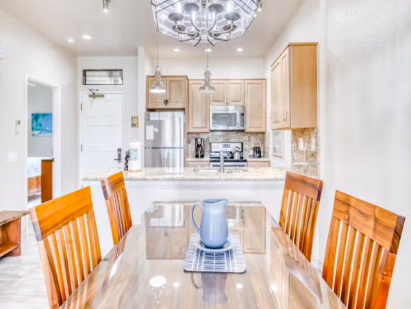 Oceanview Condo with Pool, Hot Tub, and Golf Course Views in Wailea