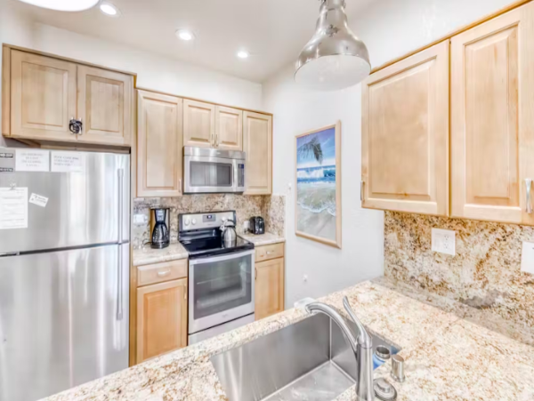 Oceanview Condo with Pool, Hot Tub, and Golf Course Views in Wailea