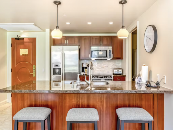 Ground Floor Condo w/lanai - Near Beaches & Golf