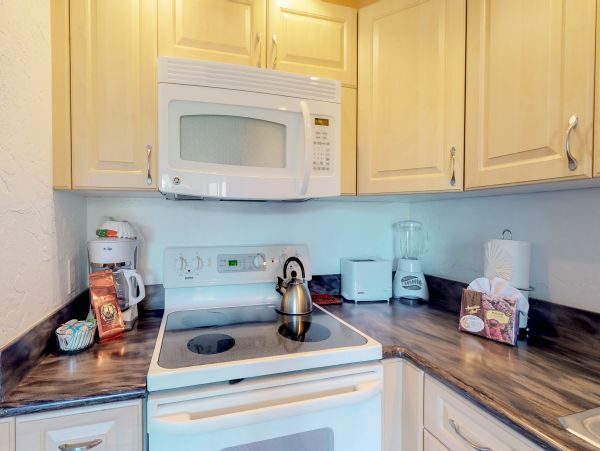 Studio Beachside Maui Rental NEW ARRIVAL.