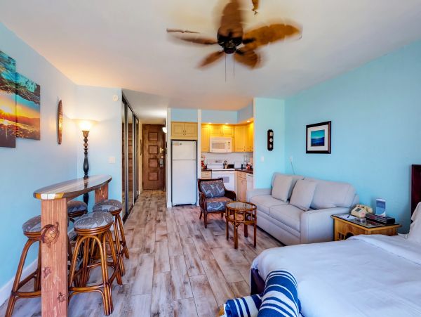 Studio Beachside Maui Rental NEW ARRIVAL.