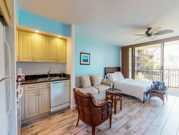 Studio Beachside Maui Rental NEW ARRIVAL.