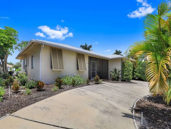 Charming Waterfront Marco Island Rental Home