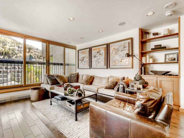 Three Bedroom Vacation Condo with Mountain Views in Vail