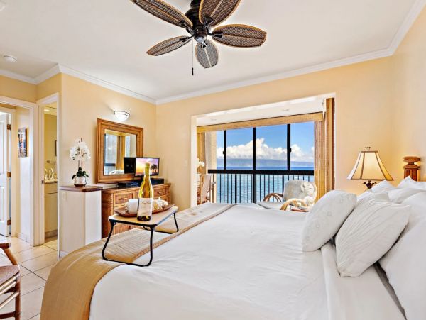 Beachfront Two Bedroom Kahana Vacation Rental Condo