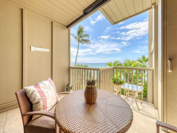 Lahaina Vacation Condo With Communal Pool & Tennis Court