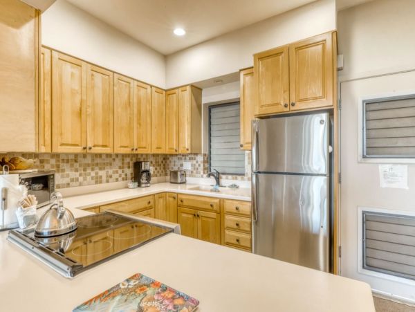 Lahaina Vacation Condo With Communal Pool & Tennis Court