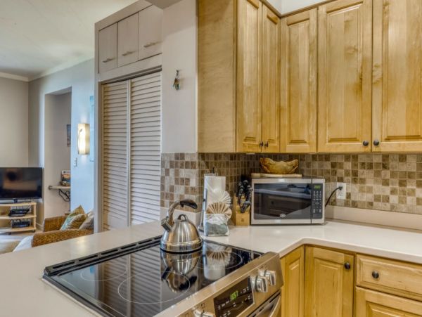 Lahaina Vacation Condo With Communal Pool & Tennis Court
