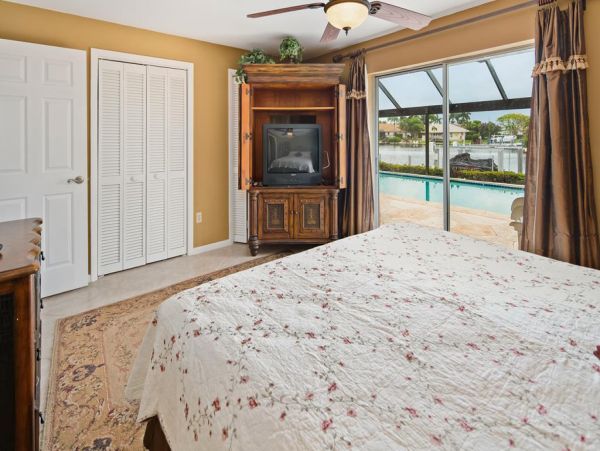 Marco Island Waterfront Home Sleeps 6 Guests