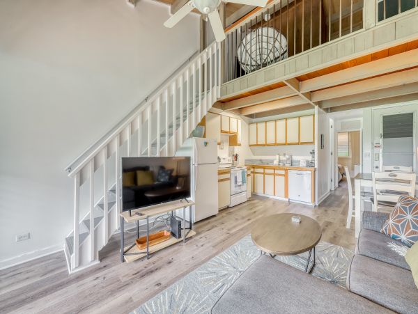 One Bedroom Plus Loft Vacation Condo in Lahaina