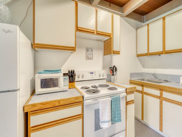 One Bedroom Plus Loft Vacation Condo in Lahaina