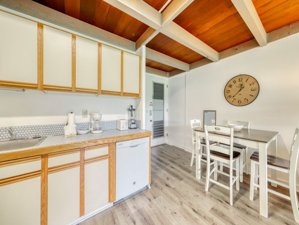 One Bedroom Plus Loft Vacation Condo in Lahaina