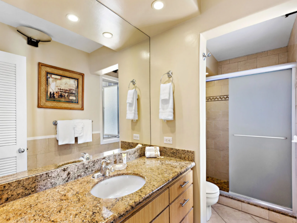 Oceanfront 2 Bedroom Condo with Great Views