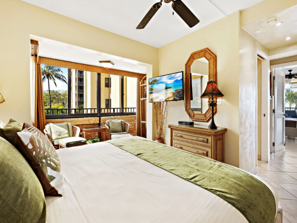 Oceanfront 2 Bedroom Condo with Great Views