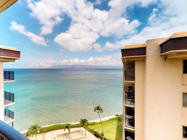 Full Pacific Ocean Views West Maui