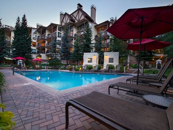 Vail Vacation Condo Sleeps 8 Guests Walk to Ski Lifts