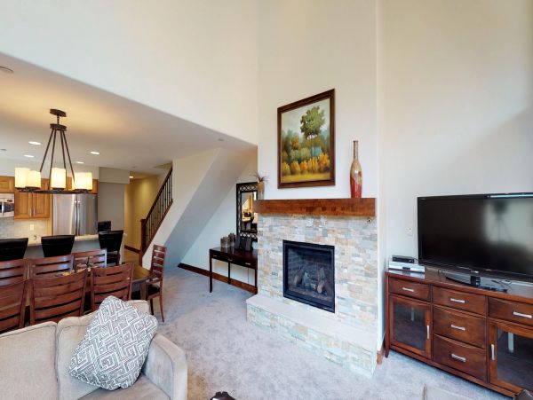 Vail Vacation Condo Sleeps 8 Guests Walk to Ski Lifts