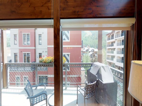 Vail Vacation Condo Sleeps 8 Guests Walk to Ski Lifts