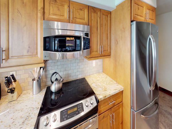 Vail Vacation Condo Sleeps 8 Guests Walk to Ski Lifts