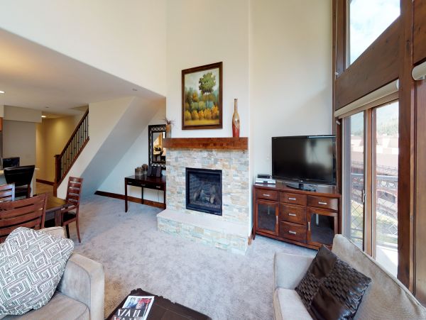 Vail Vacation Condo Sleeps 8 Guests Walk to Ski Lifts