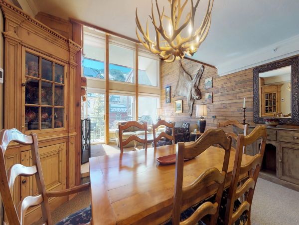 Vail Vacation Condo Sleeps 6 Guests Walk to Ski Lifts