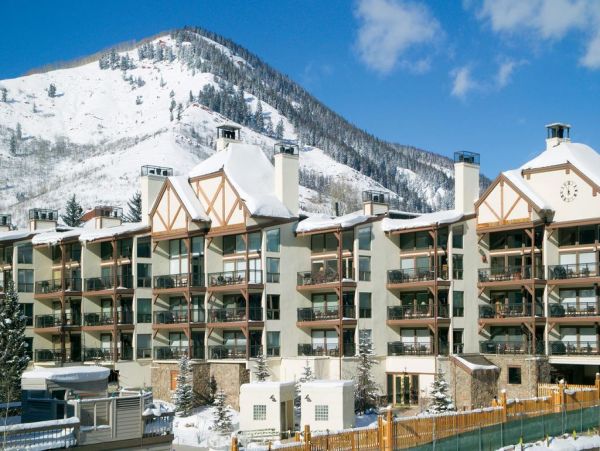 Vail Vacation Condo Sleeps 6 Guests Walk to Ski Lifts