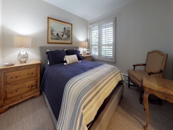 Vail Luxury Vacation Rental Condo 3 Bedrooms Walk to Lifts