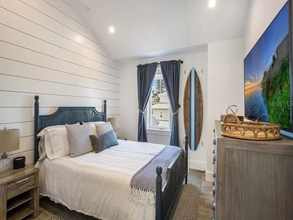 Holmes Beach Vacation Home Sleeps 8 Guests