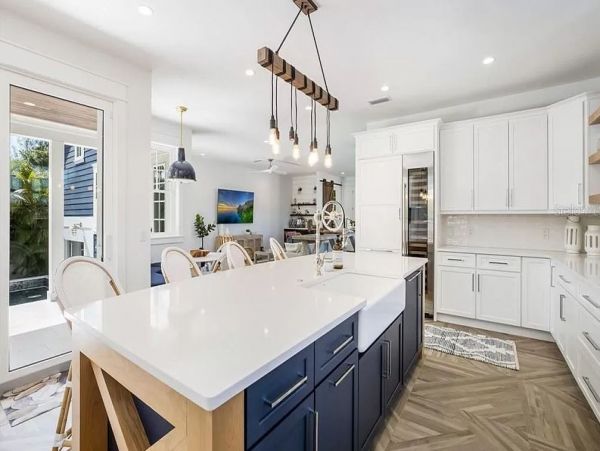 Holmes Beach Vacation Home Sleeps 8 Guests