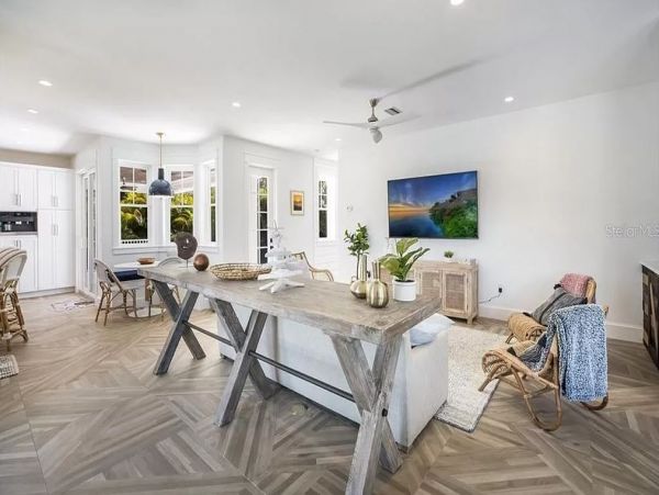 Holmes Beach Vacation Home Sleeps 8 Guests