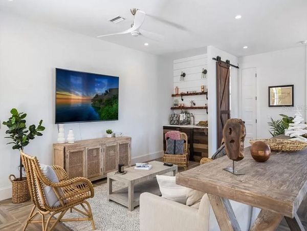 Holmes Beach Vacation Home Sleeps 8 Guests