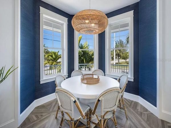 Holmes Beach Vacation Home Sleeps 8 Guests