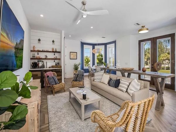 Holmes Beach Vacation Home Sleeps 8 Guests