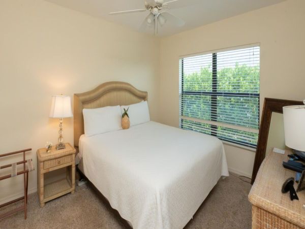 Three Bedroom Canal Front Home with Private Pool and Spa