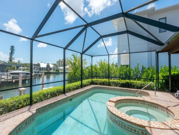 Three Bedroom Canal Front Home with Private Pool and Spa