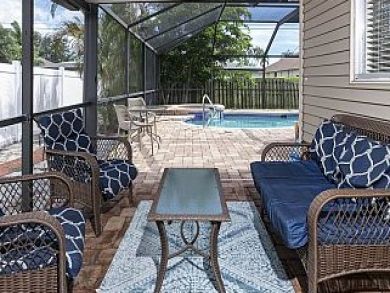 Walk to Beach Four Bedroom Vacation Pool Home in Naples