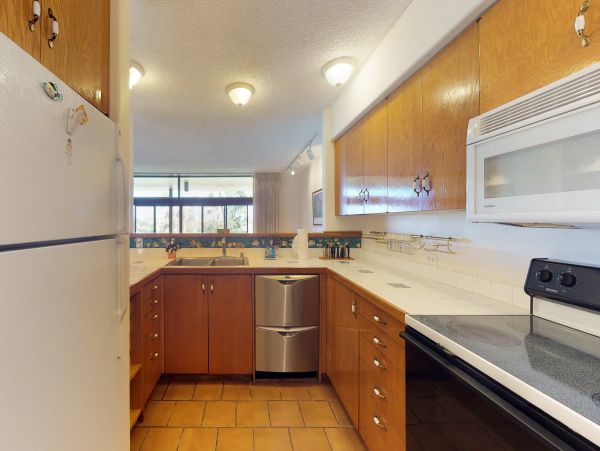 Ka’anapali Vacation Rental Maui Condo with Pool, Hot Tub & Beach Access