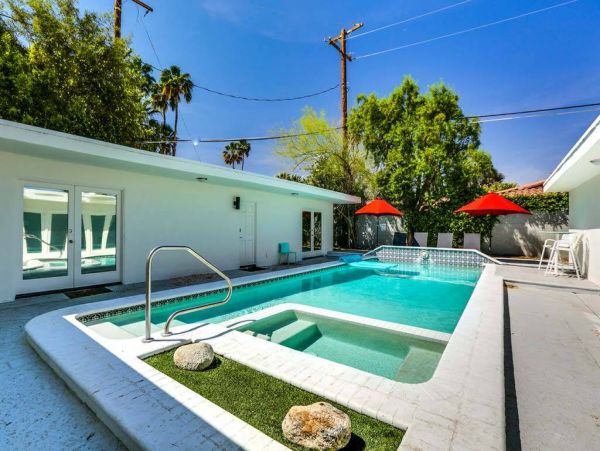 Palm Springs Luxury Five Bedroom Rental Home with Pool