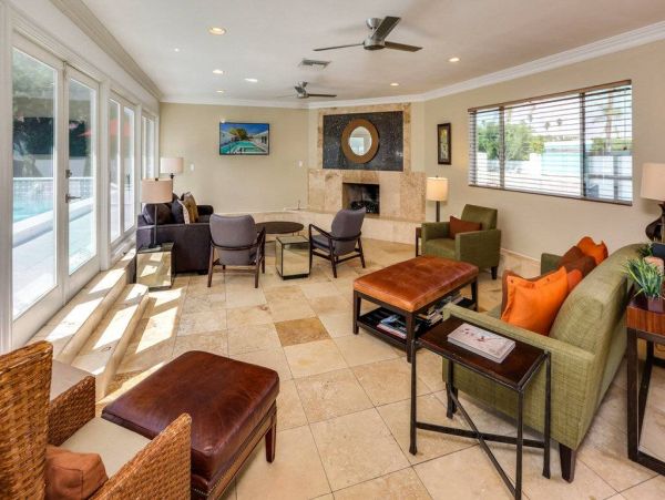 Palm Springs Luxury Five Bedroom Rental Home with Pool