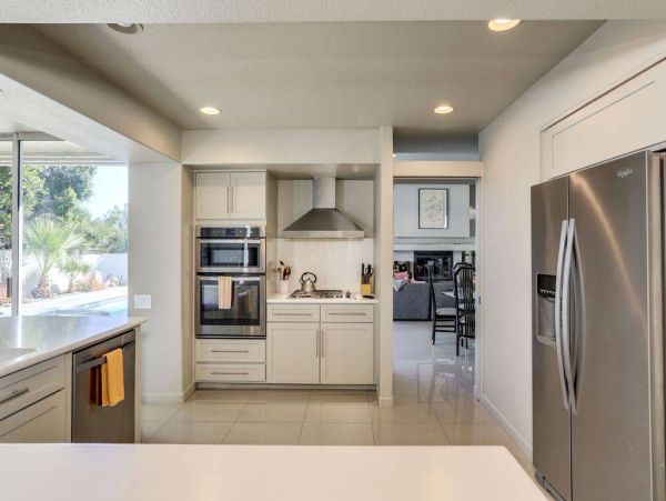 Palm Springs Five Bedroom Rental Home with Pool & Spa